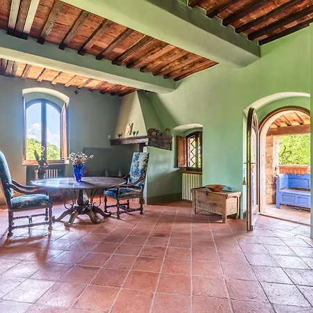 Torre Palazzone סוביצ'ילה