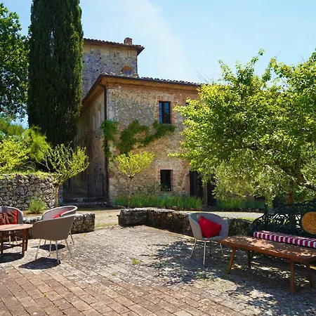 Torre Palazzone וילה סוביצ'ילה